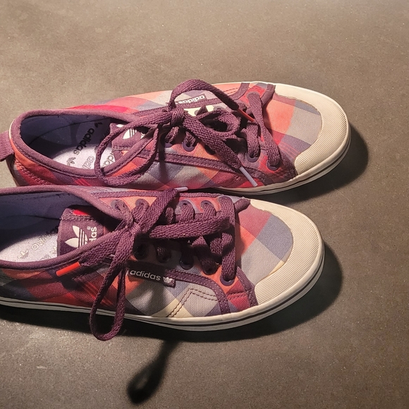 Adidas plaid canvas sneakers - Picture 3 of 8